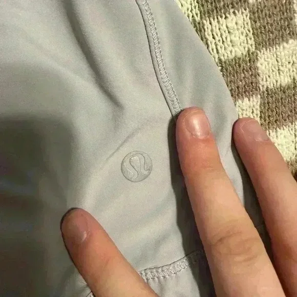 Lululemon light speed jacket 8 - Picture 7 of 9